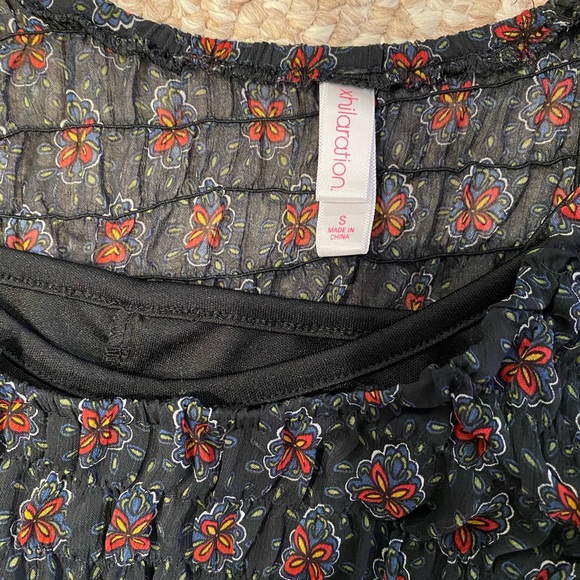 Patterned dress w/ built in tank dress - Picture 4 of 4